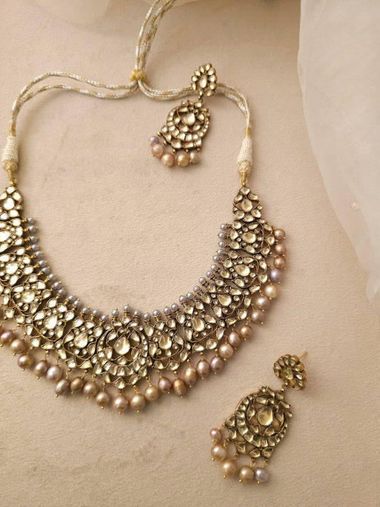 Late 19th century alloy necklace set