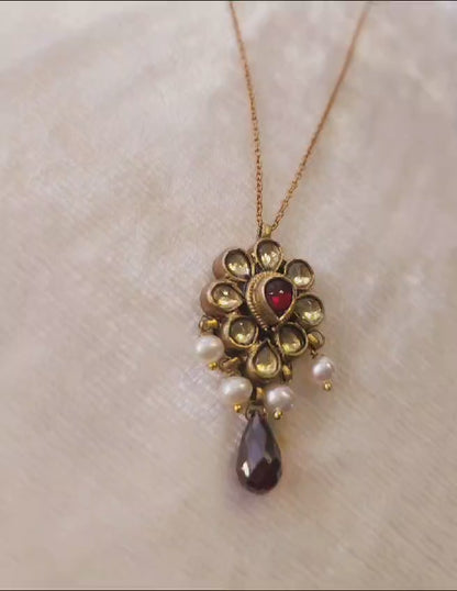 Garnet and pearl chain necklace