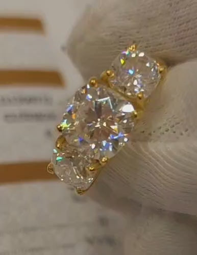 Three moissanite diamond ring